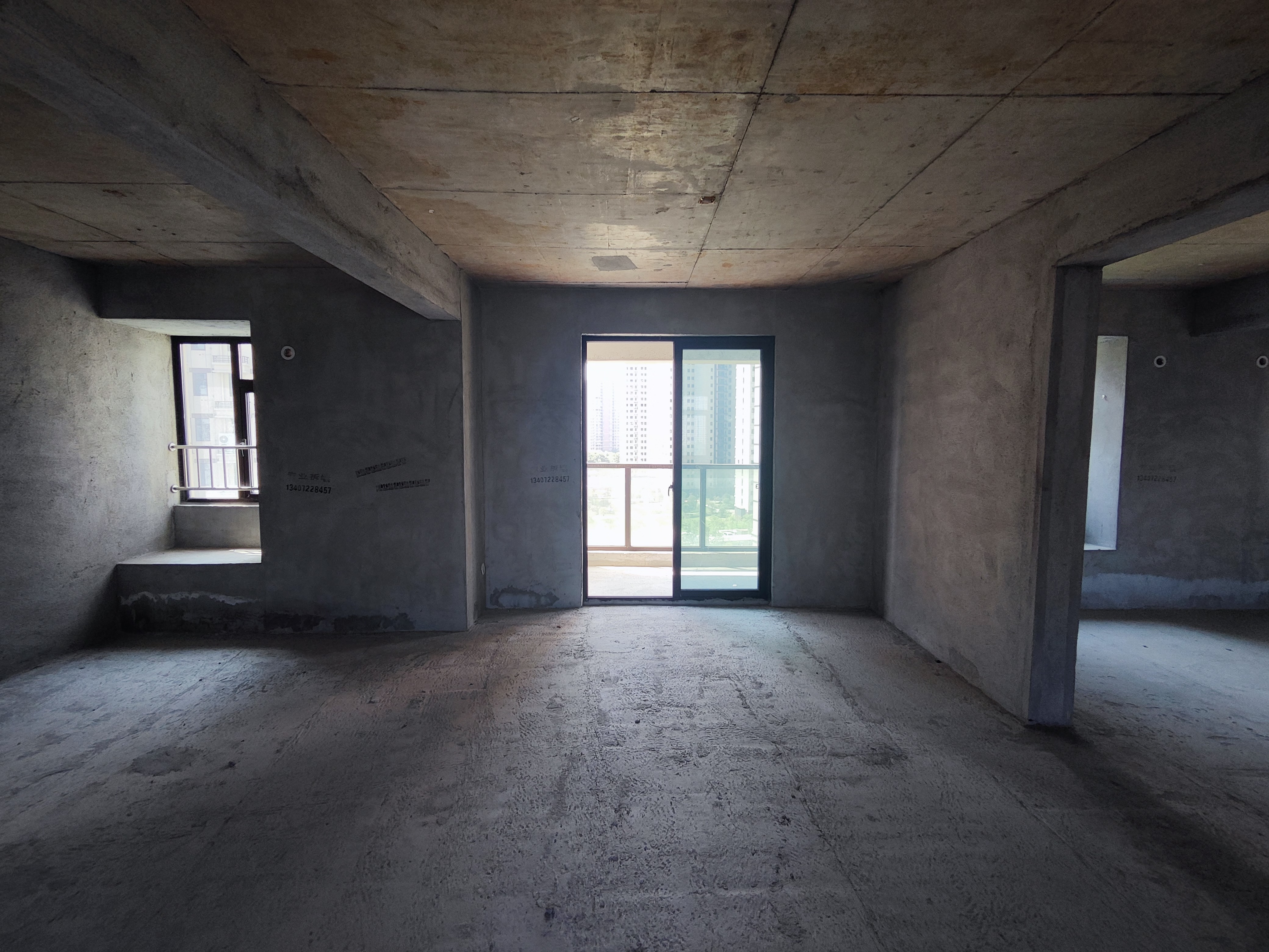 城东电梯房 见钱就卖   看房方便