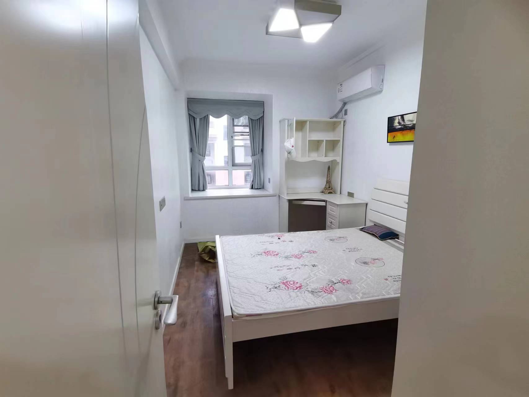 沔阳公馆精装复式楼买一送一.证件满二.看房方便出行方便业主诚意卖