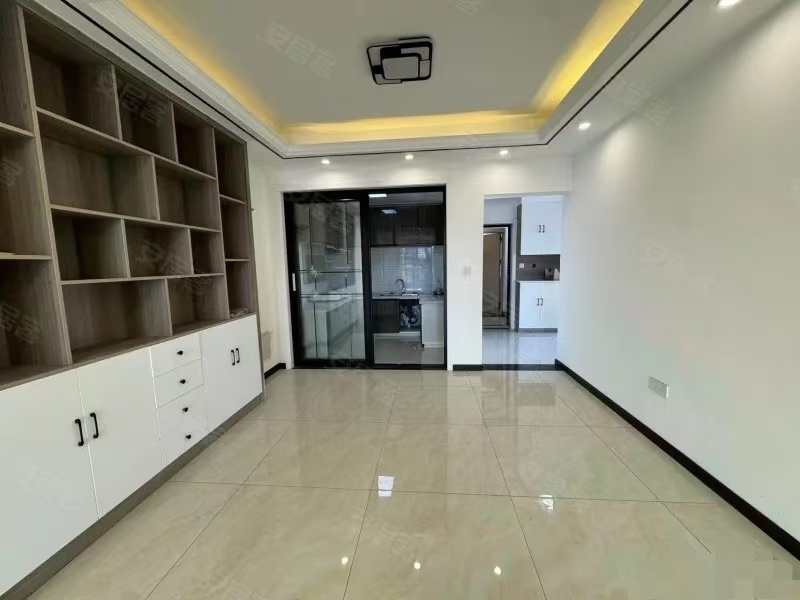 捡漏，城南，新街，4700单价，精装三房，电梯房，亏本出售