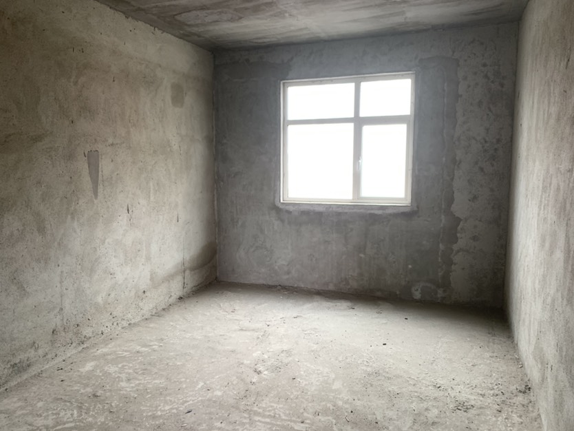 城南沔阳清华园，新二中旁，环境优美