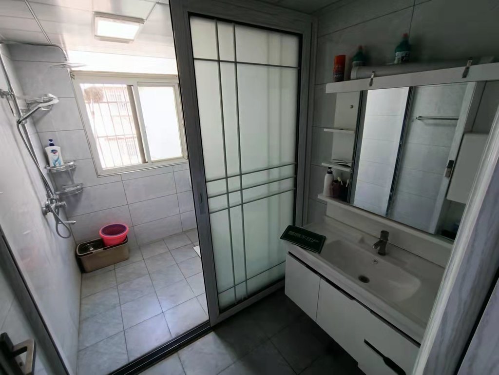 仙桃中学富迪三友旁荆洪花园中间好楼层140平大三房无公摊