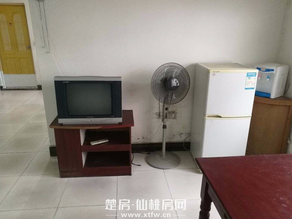 复州花园雅竹园3室2厅出租