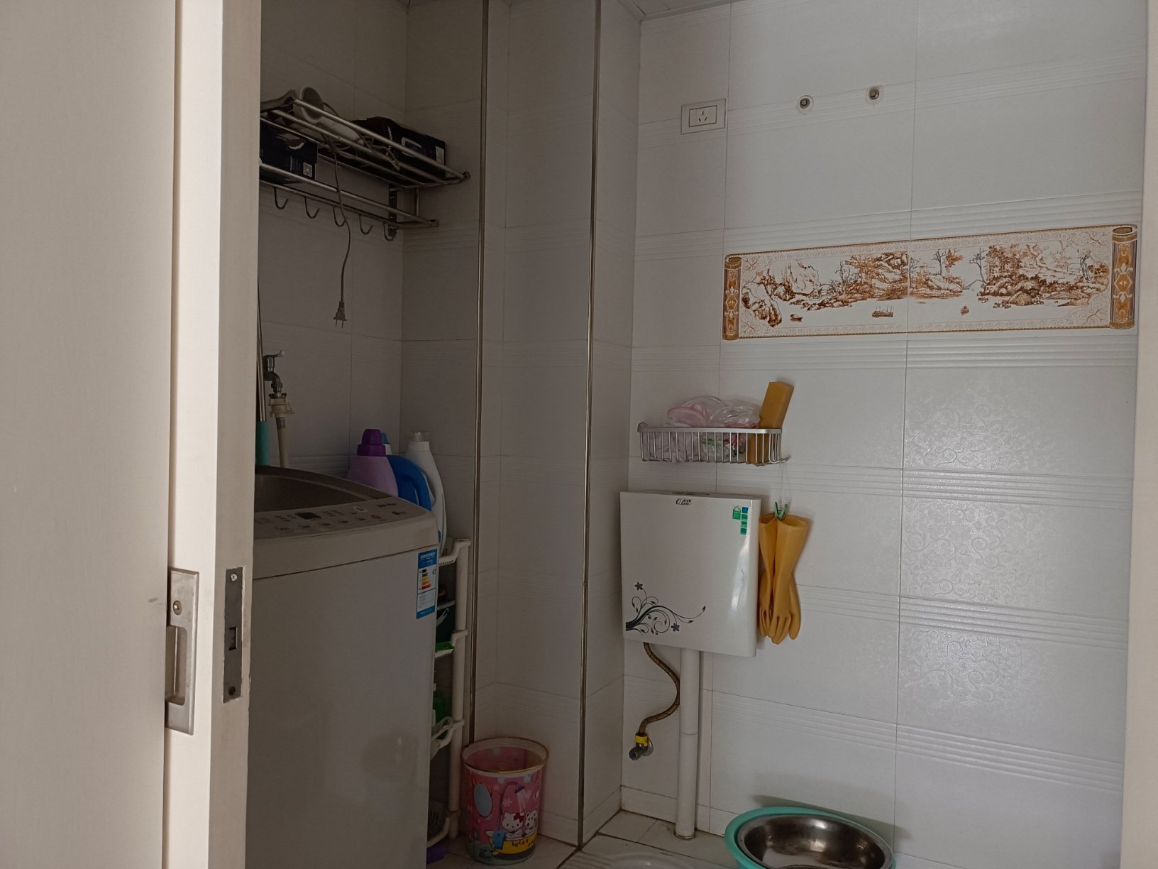 复式小洋房， 阁楼装修精致，李小双运动城对面