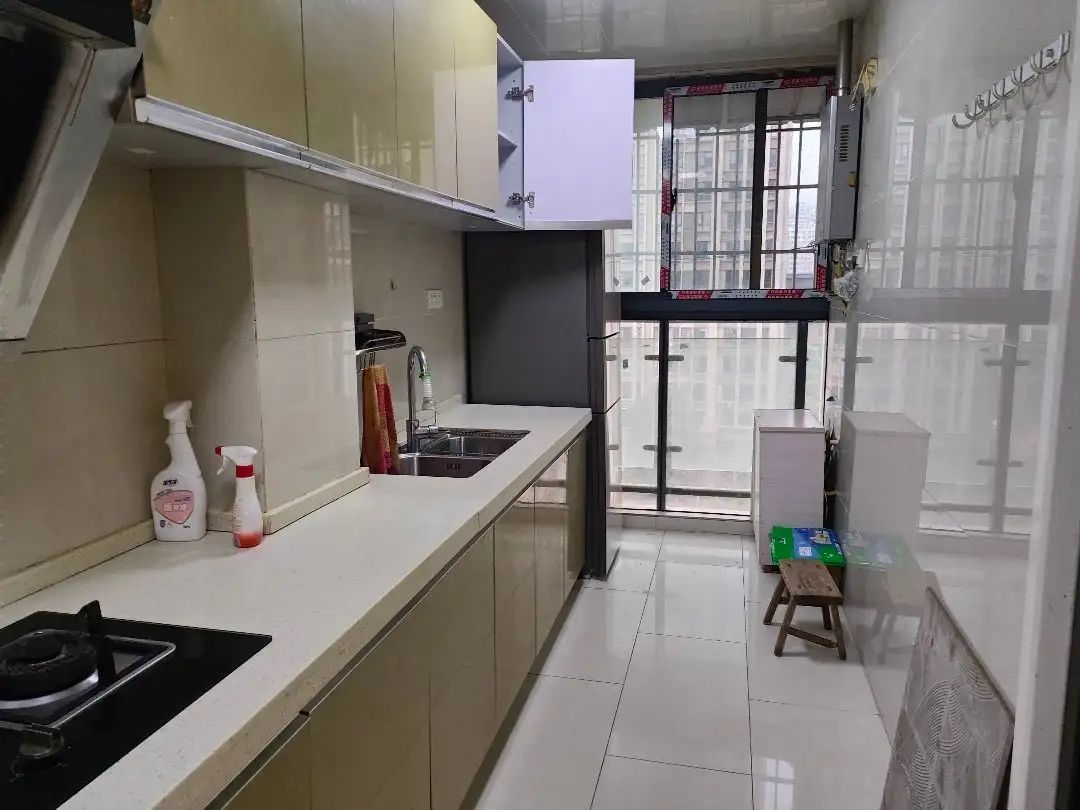 捡漏，新三中门口，汉江景苑，血亏20多万，小高层，电梯好楼层，