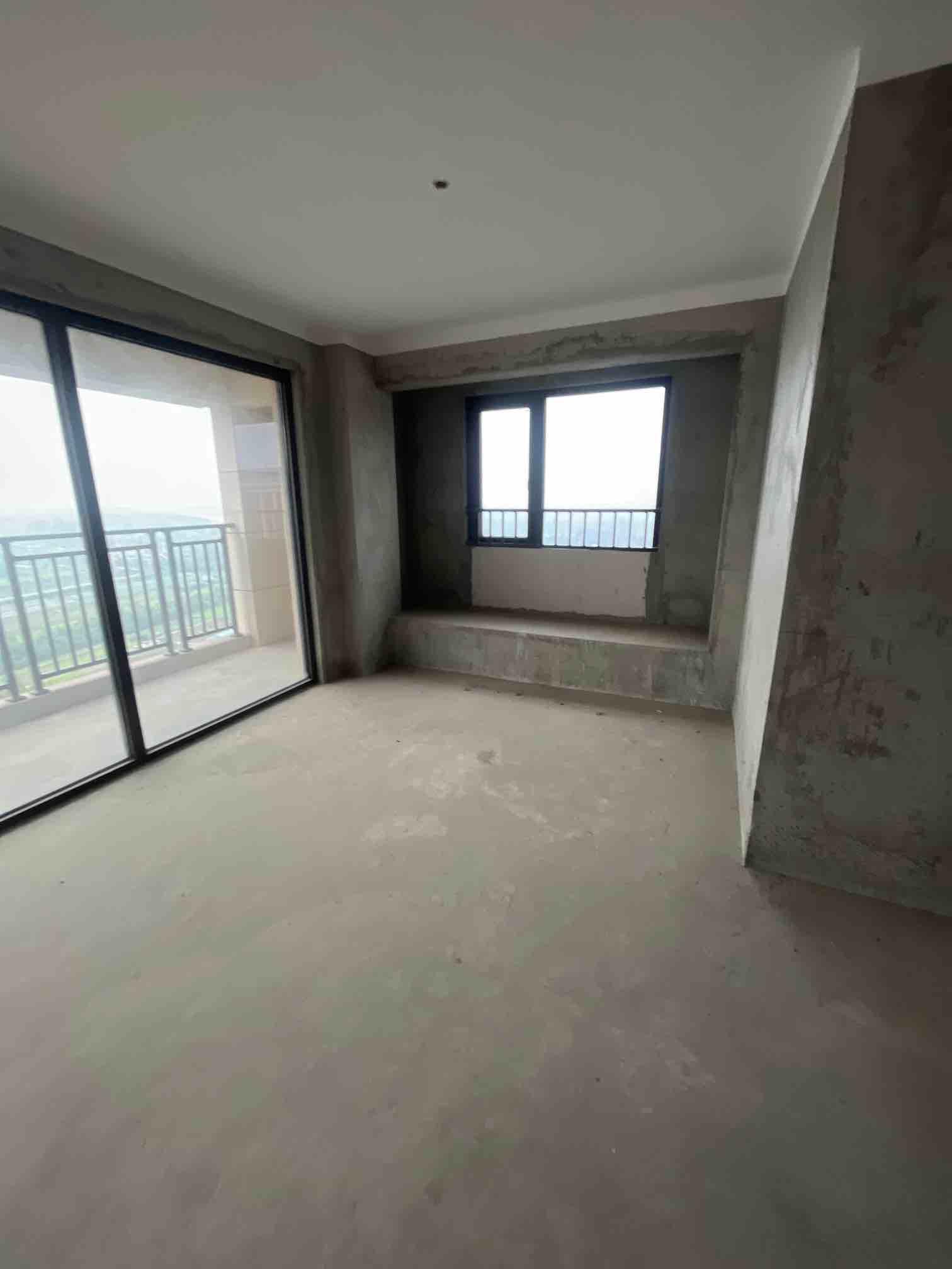 诚心出售，祥生观澜府，江滩公园旁，户型方正，视野超好