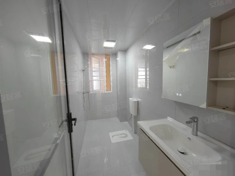 亏本急售，捡漏捡漏，城南，南国明珠，上元泰三中，电梯中间楼层，全新装修，