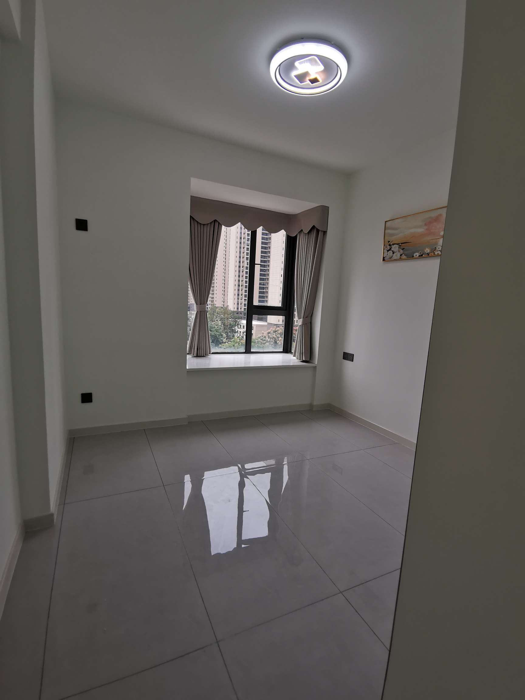 全新装修拎包入住紫润尚城