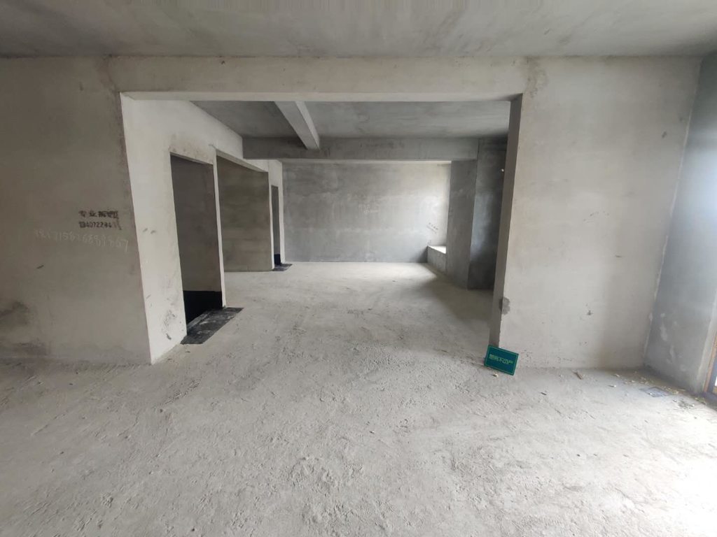 领秀城毛坯三房带车位品质小区1诚意出售！