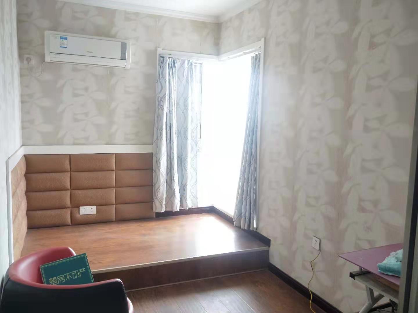 福星城精装大三房单价低保养很好南北通透诚心出售