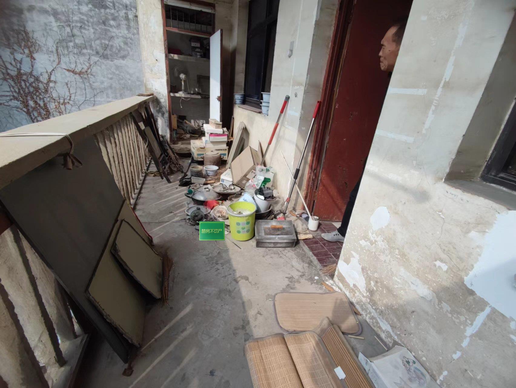 商城旁边物质局宿舍步梯3楼出行方便证件齐全