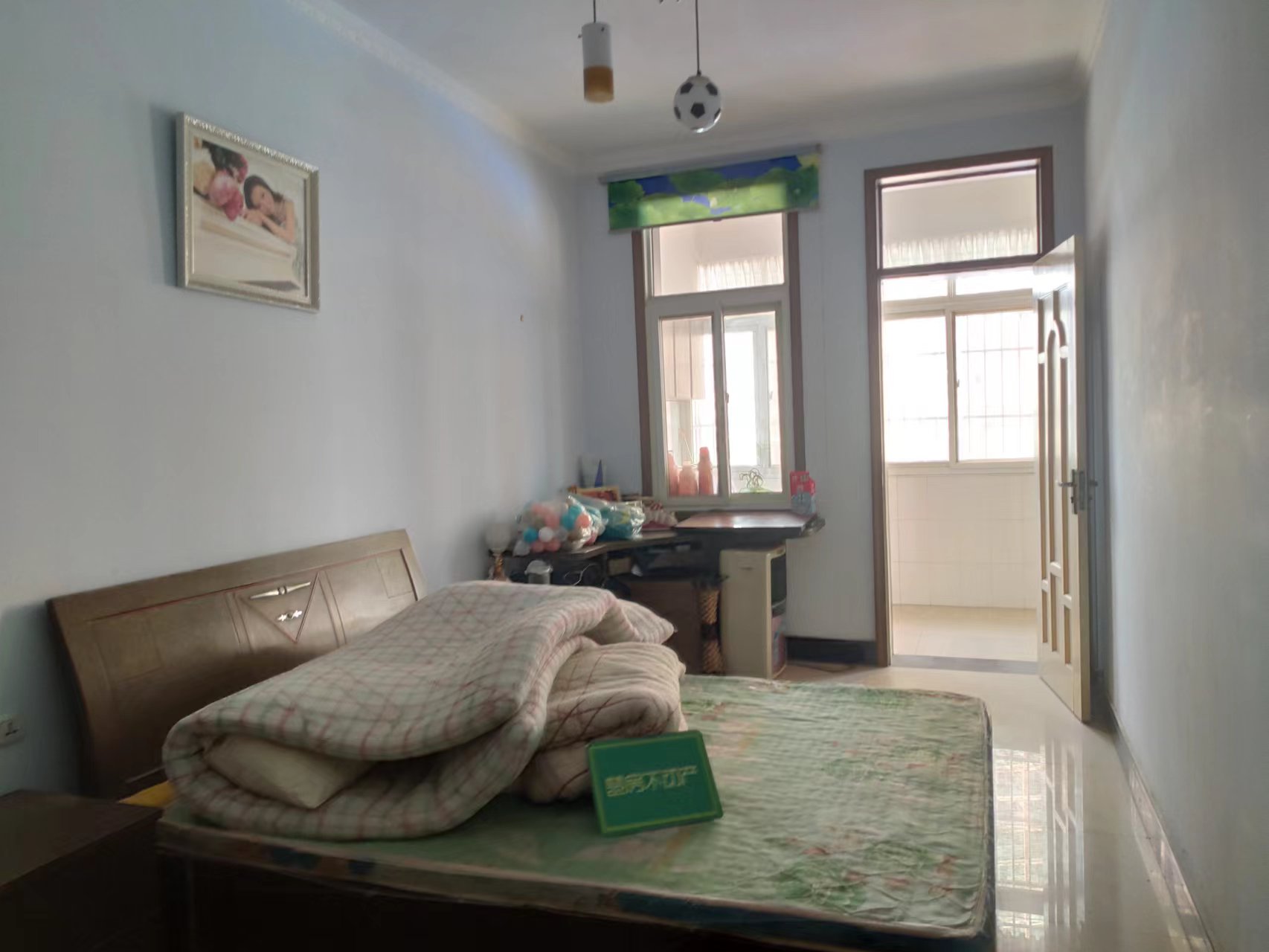 房东急售实验二小宏达小区精装修三室两厅两卫看房方便南北通透