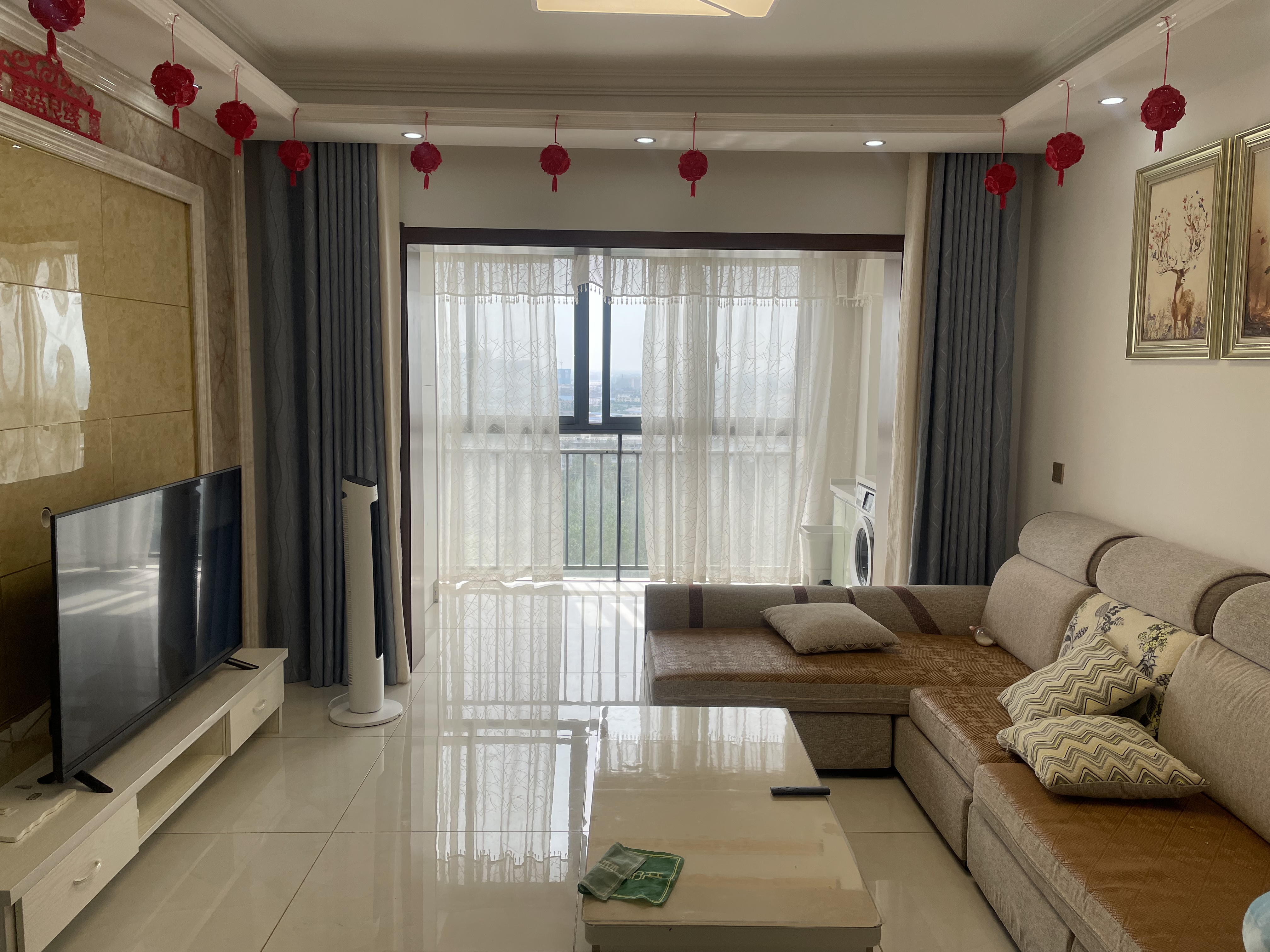 满庭春好楼层带供暖精装小三房冬暖夏凉出行方便