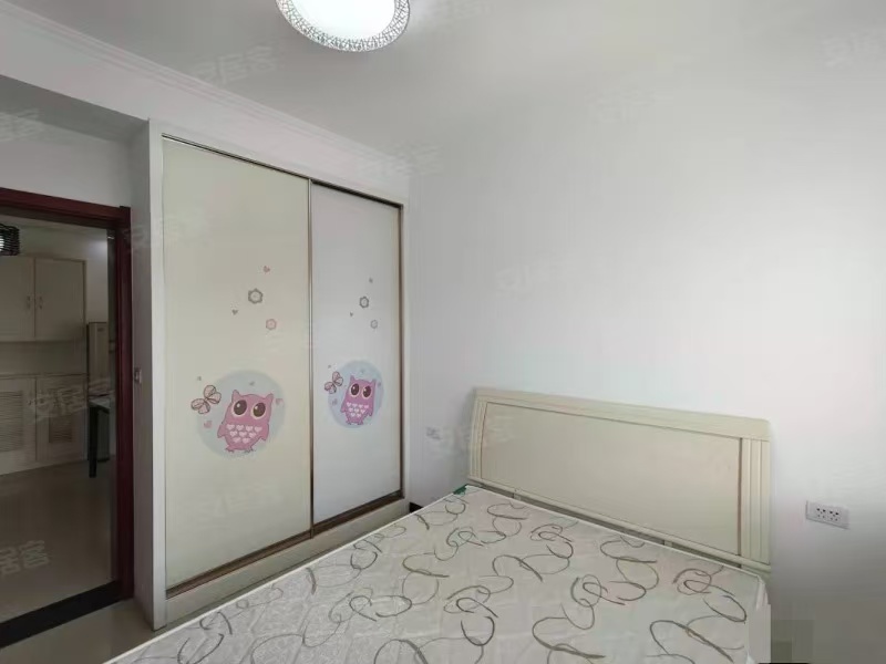 360，仙桃一中旁，和合4期，精装两房，电梯好楼层，拎包入住，成色新，证满二