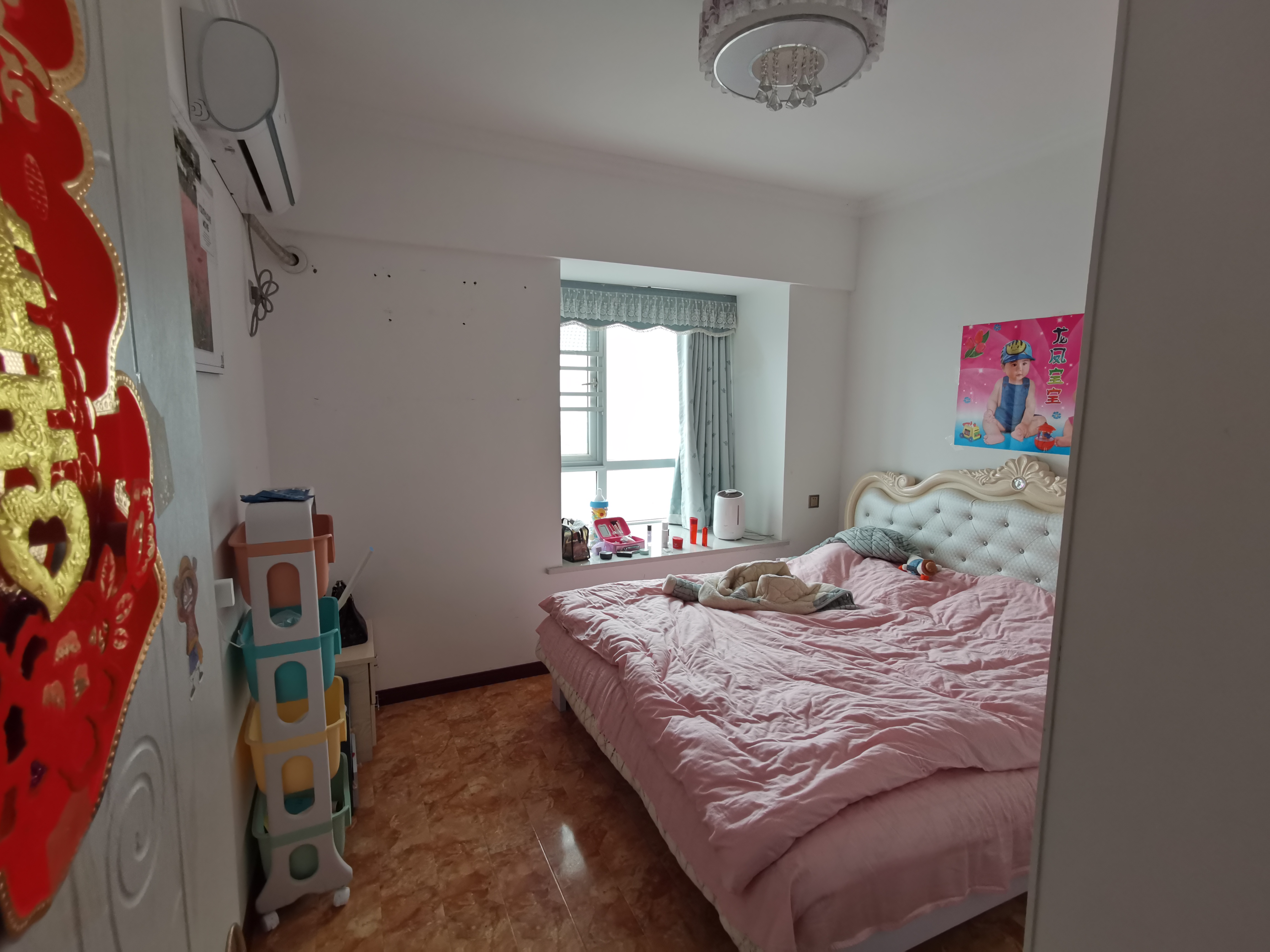 东城国际精装3房，业主诚心卖， 付18万入住