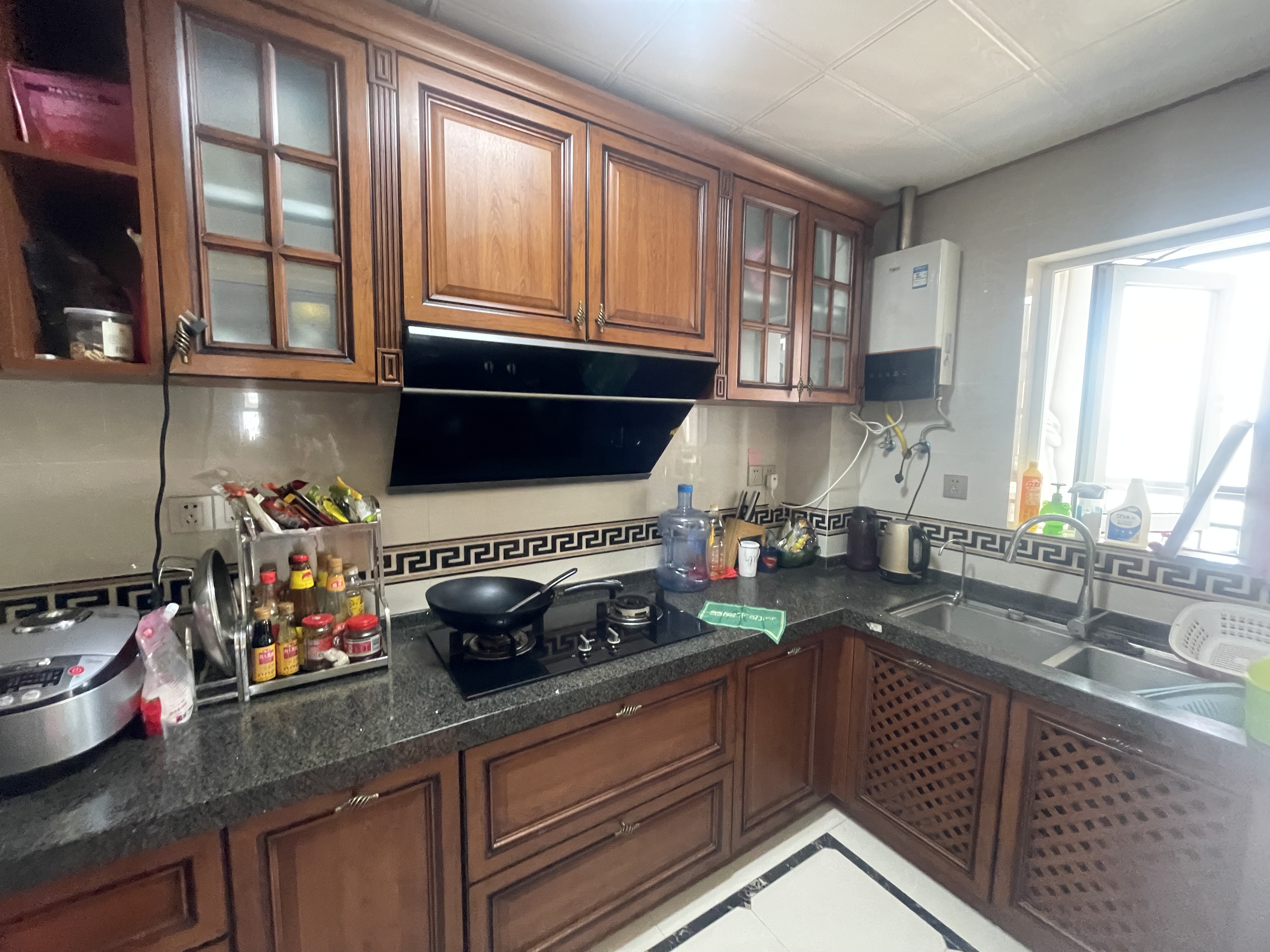 满庭春.中式风格.南北通透.保养好.直接拎包入住.诚意看房