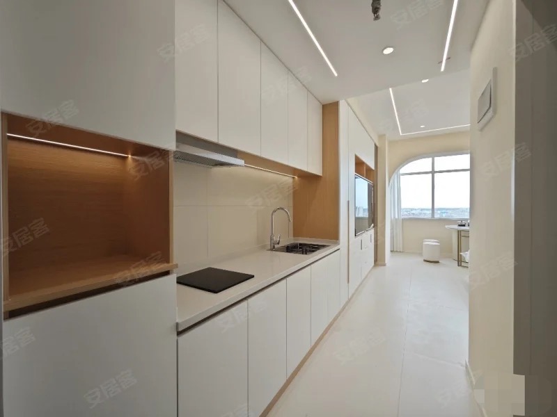 159，降价了！纽芬兰附近，全新精装，只卖21万，70年产权带证，房东亏死，电梯好楼层，证满二