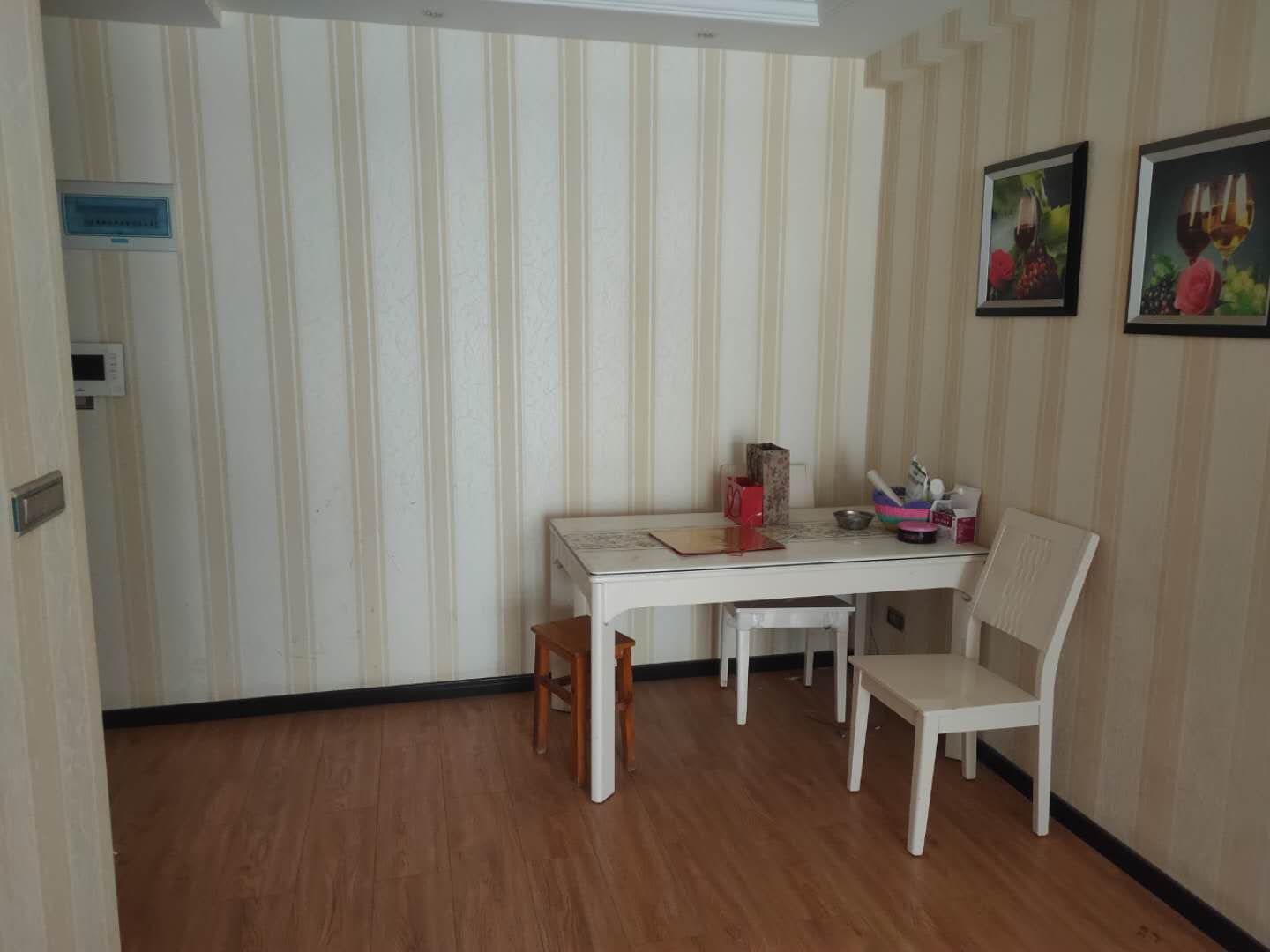 新城壹号精装三房中间楼层想要读三小的可以直接拍了