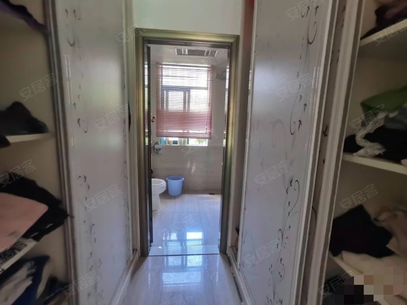 城南，新城壹号，精装三房，大户型，单价不到4000，南北通透，诚心出售