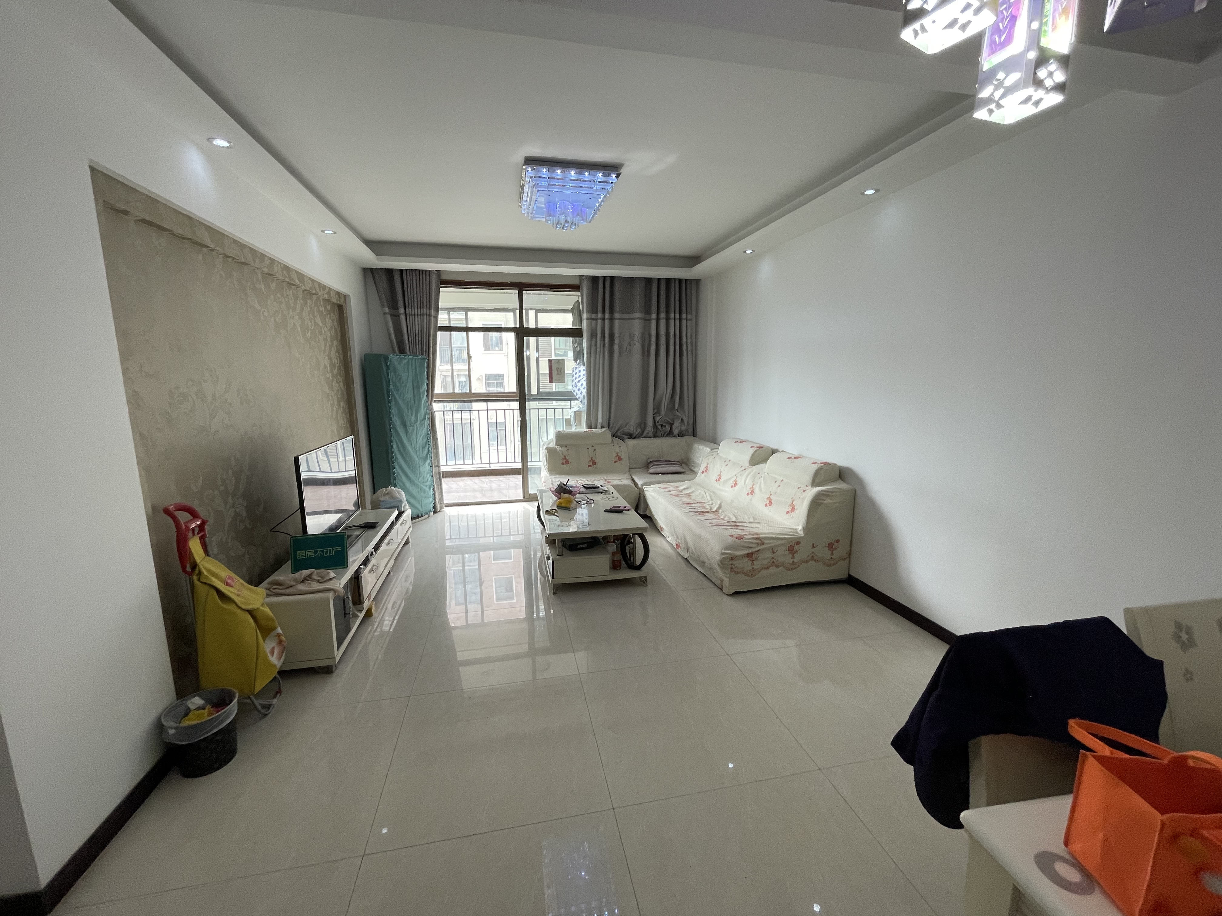 金诚花园精装两房电梯中层户型方正房东诚意出售