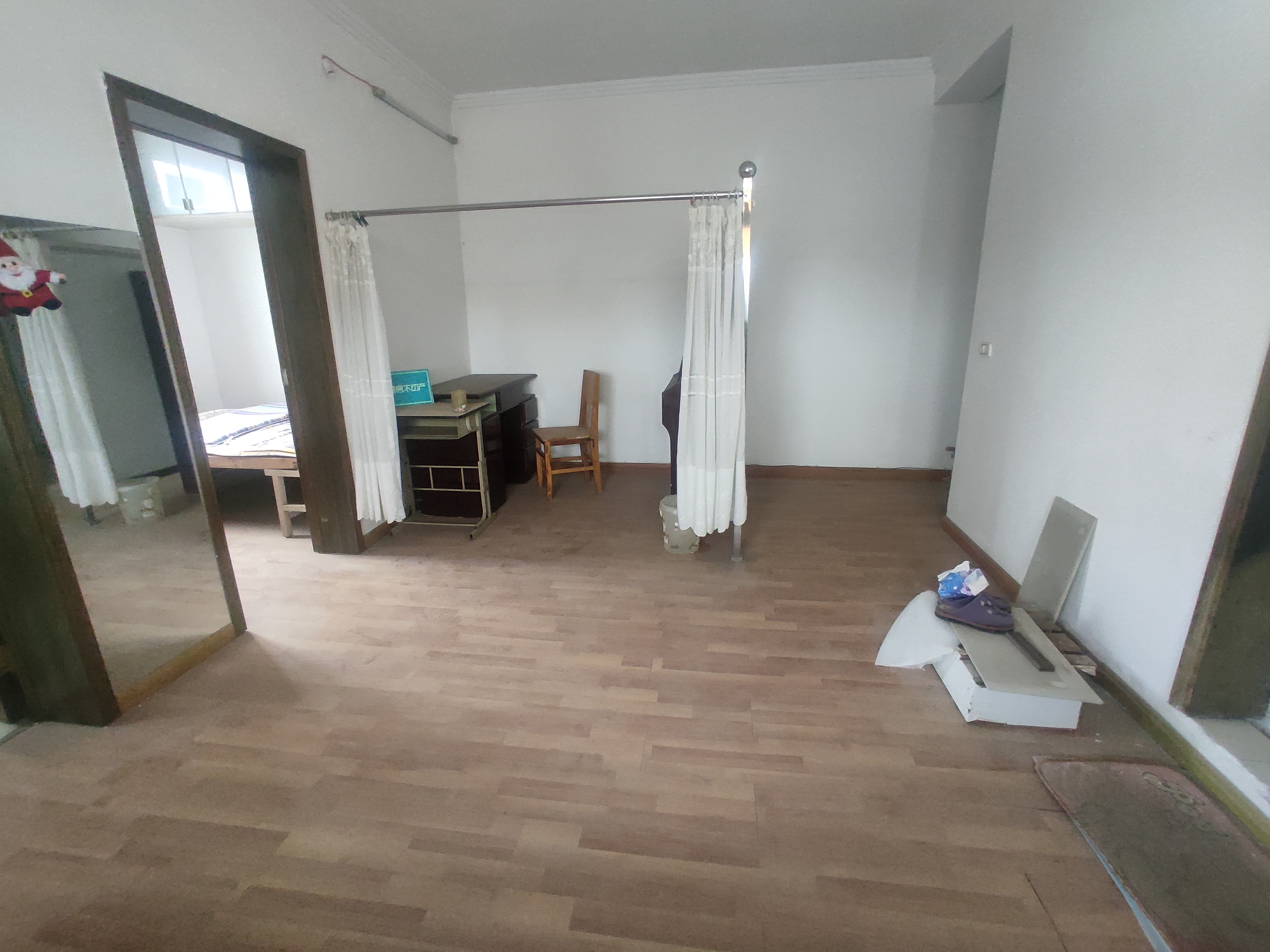 荆洪花园老证南北通透诚心出售