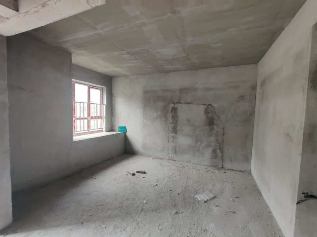 沔阳公馆毛坯三房出行方便楼层可以