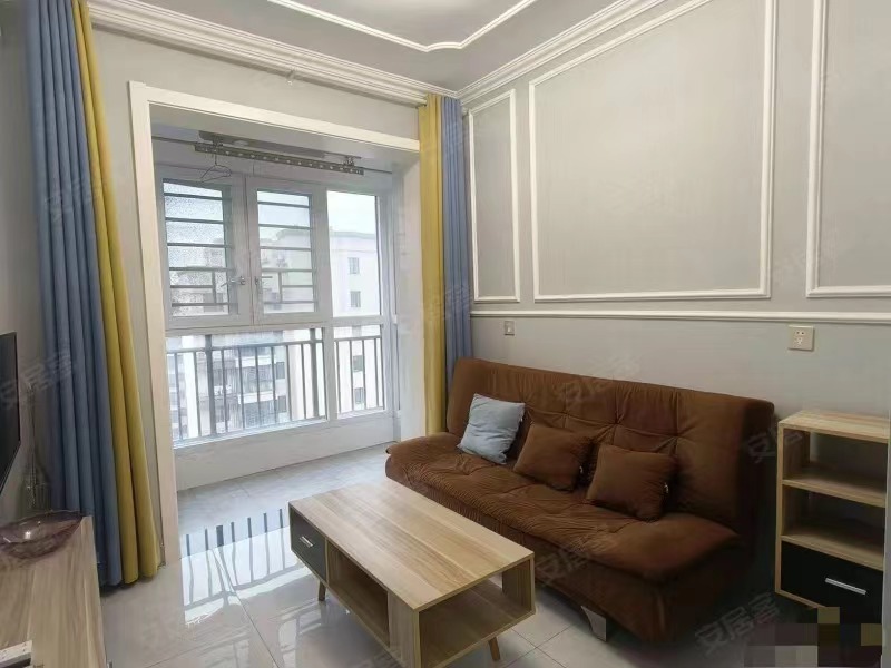 240，荣怀，精装两房，  精装9成新 ，41个比毛坯都便宜，好楼层，证满二