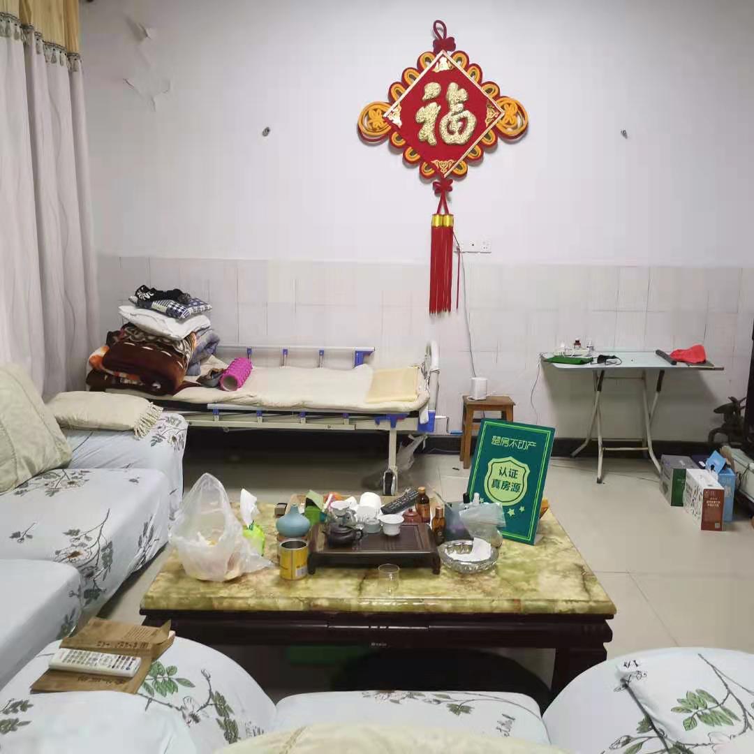 何李路 油炸湾社区 私房 好停车