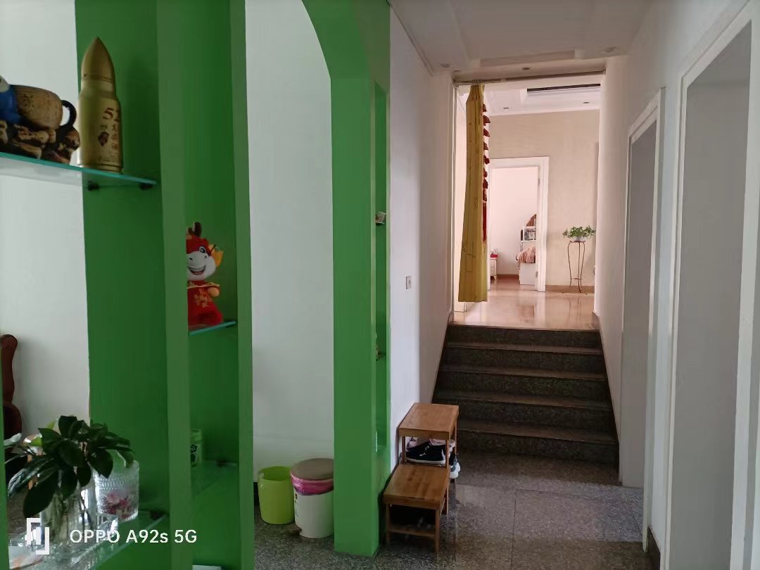 教科院宿舍.精装三房.中间楼层.看房方便.证件满二