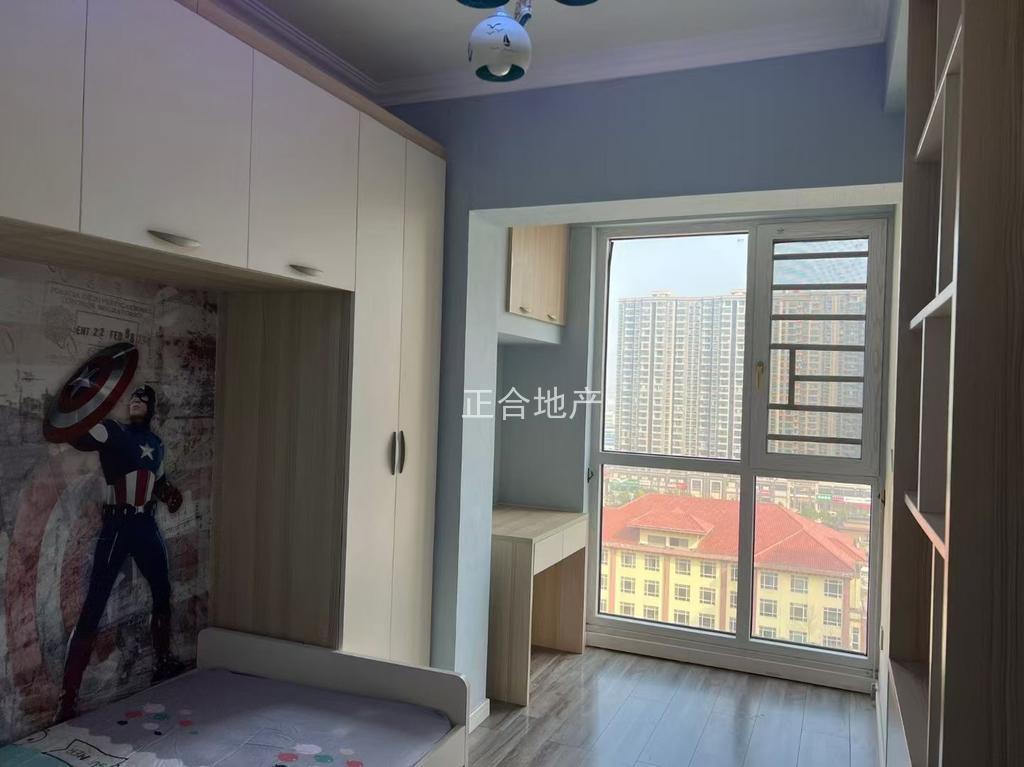 捡漏，满‮春庭‬，电梯小‬高层，好楼层16楼，东边户，​精装三房，​送‬车位，