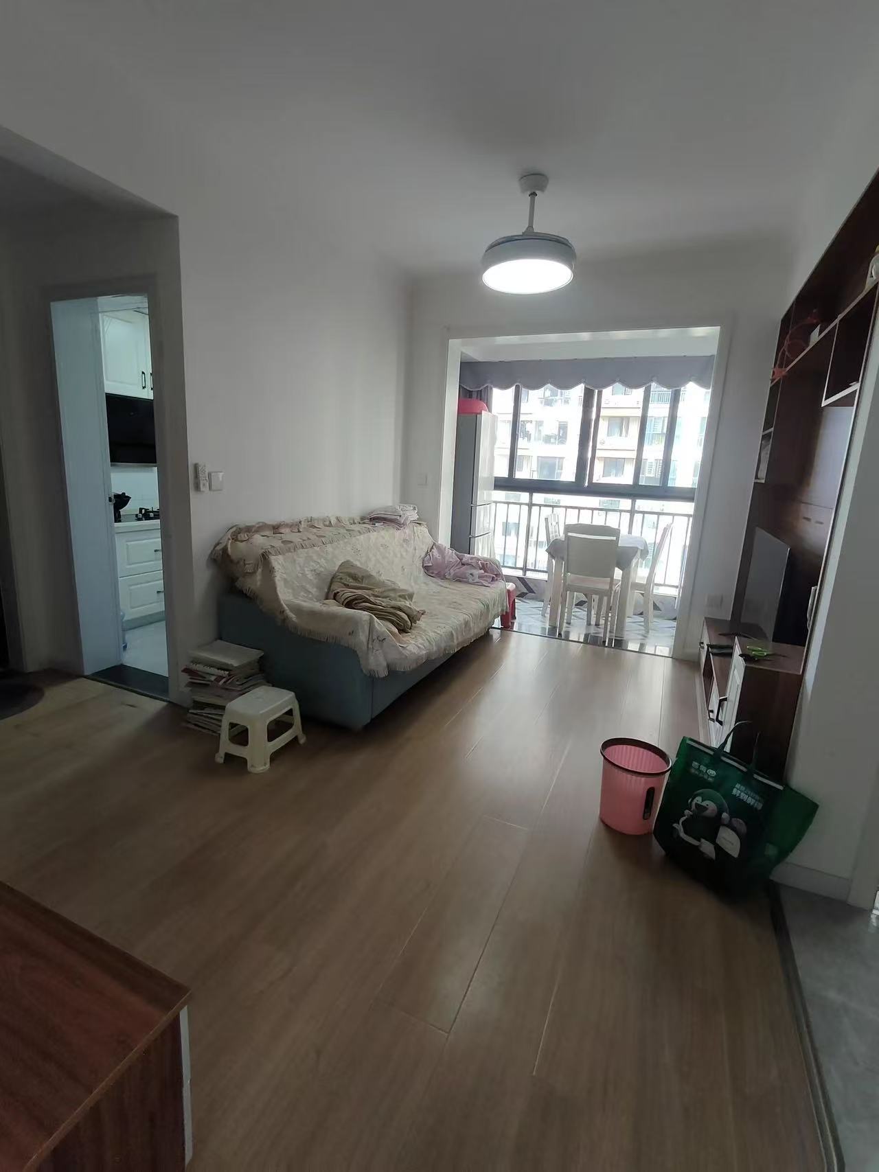 城南，荣怀，精装两房，小高层，东边户，南北双阳台，好楼层