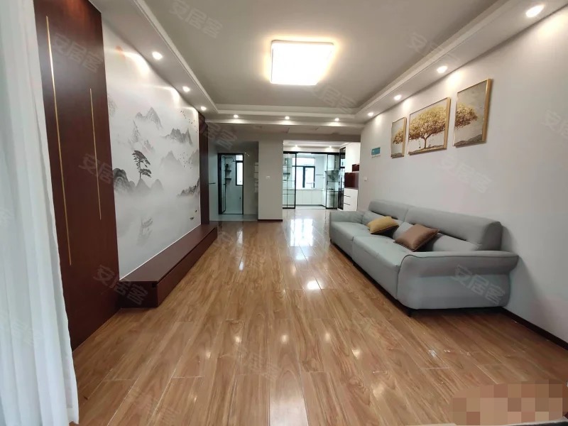 城南新城壹号，小高层，单价5字头，电梯好楼层，精装三房，满五