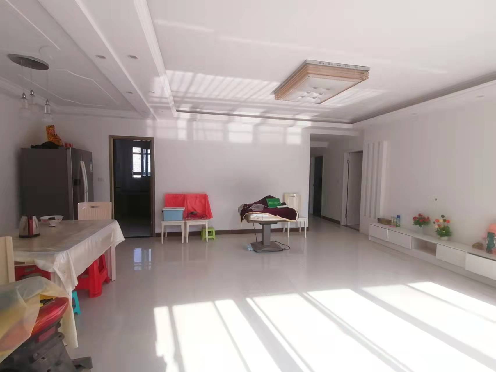 和合国际精装修基本未住家具家电留下层色新证满2年