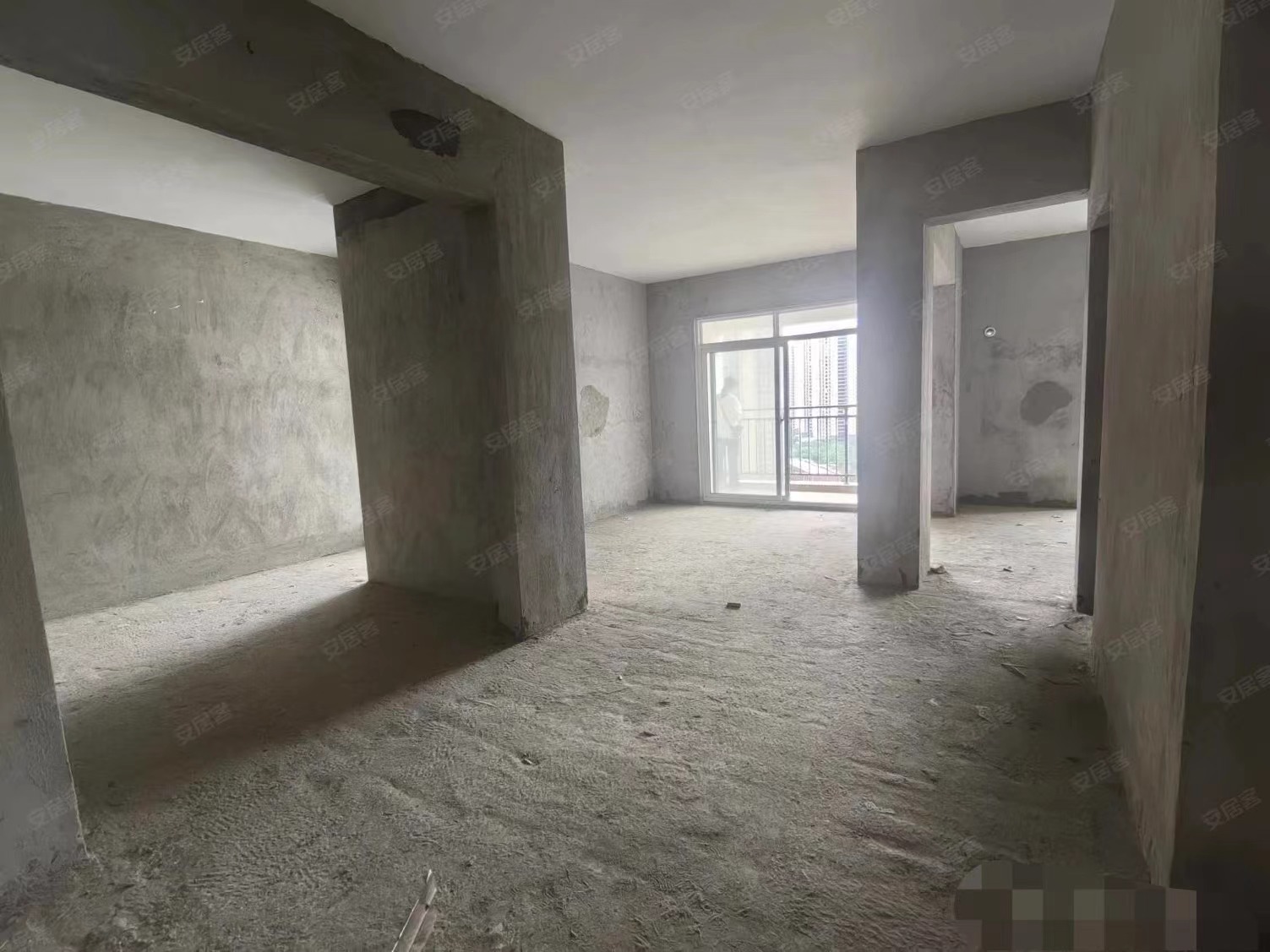 92,降价了,鸿升现代城,读三中，中间楼层,证满二,视野采光好