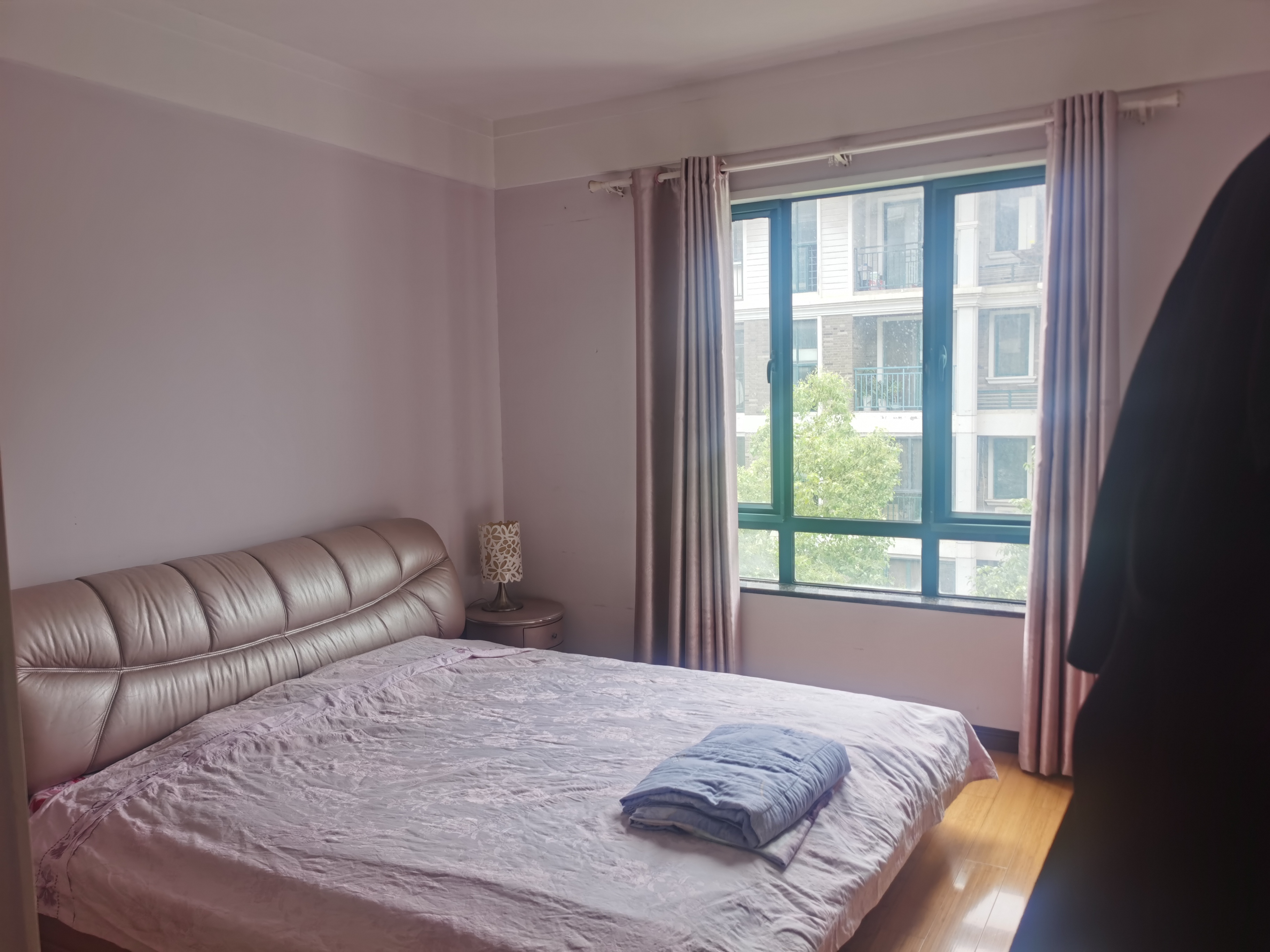 德政金园精装2室2厅1卫全屋实木地板