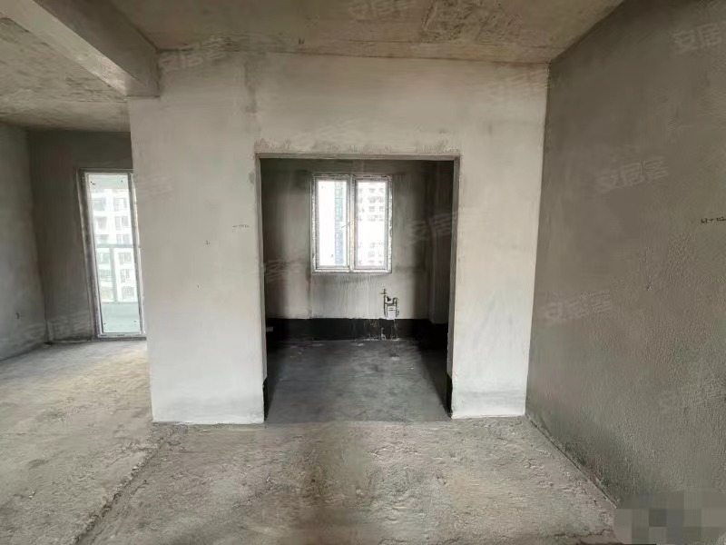 降价了，蓝天花园，1梯1户洋房，东边户，客厅6米挑高，带两个地下车位，无过户费