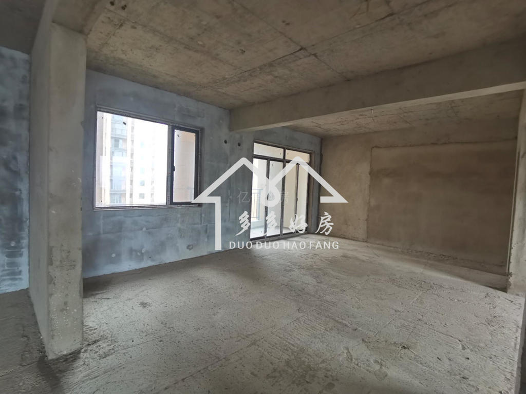 老城芯，商圈里，环球毛坯大三房，南北双阳台，好楼层你值得拥有