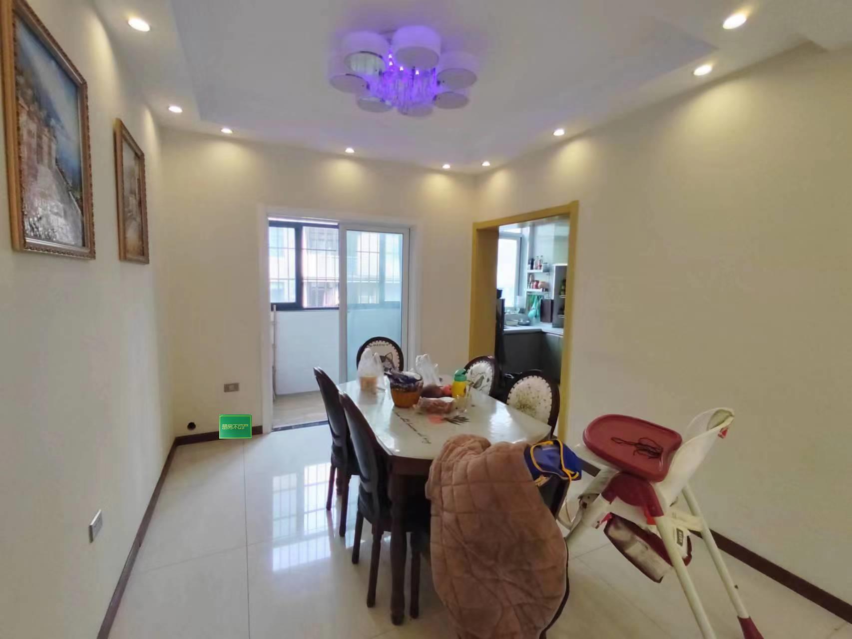 妇幼对面世纪雅园精装修中间好楼层家具家电全部留下税费炒鸡少