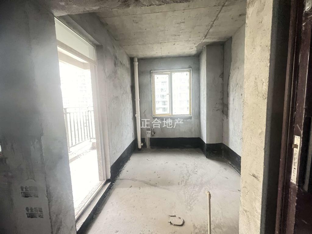 城南，新城名都，电梯9楼，边户，证满二，单价6500，采光视野好