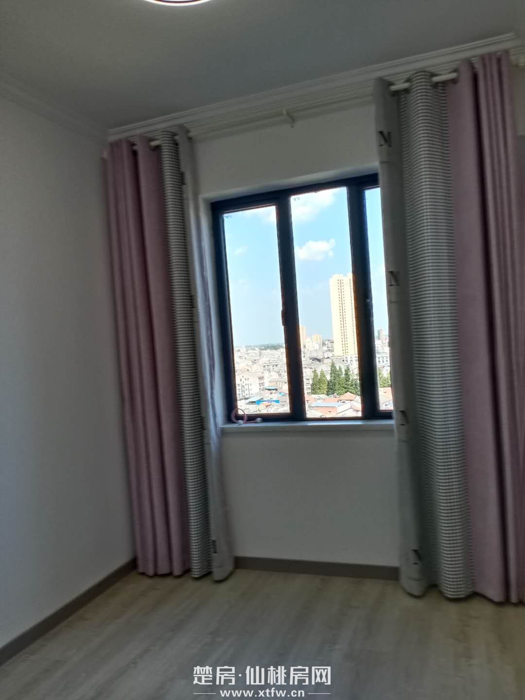 全新 精装修大新路世界城住宅，拎包即住