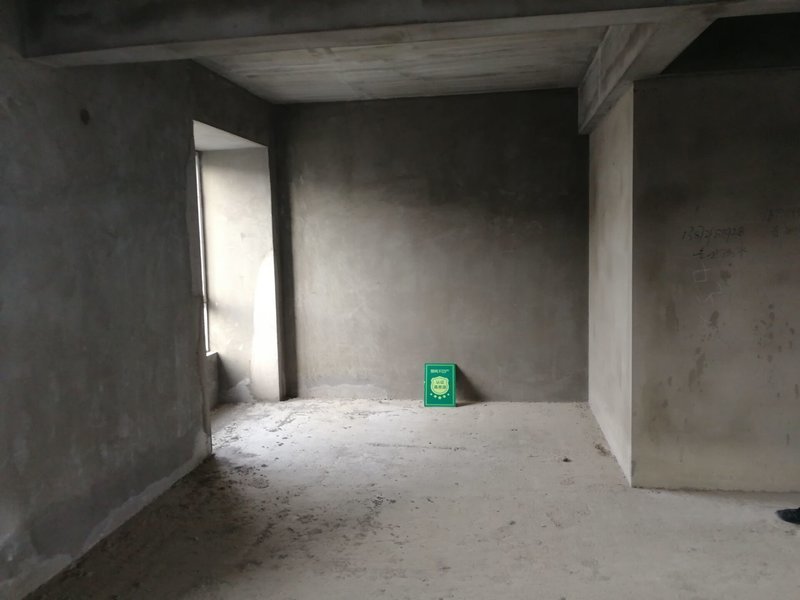 漫城林语毛坯三房中间楼层户型方正房东诚意出售