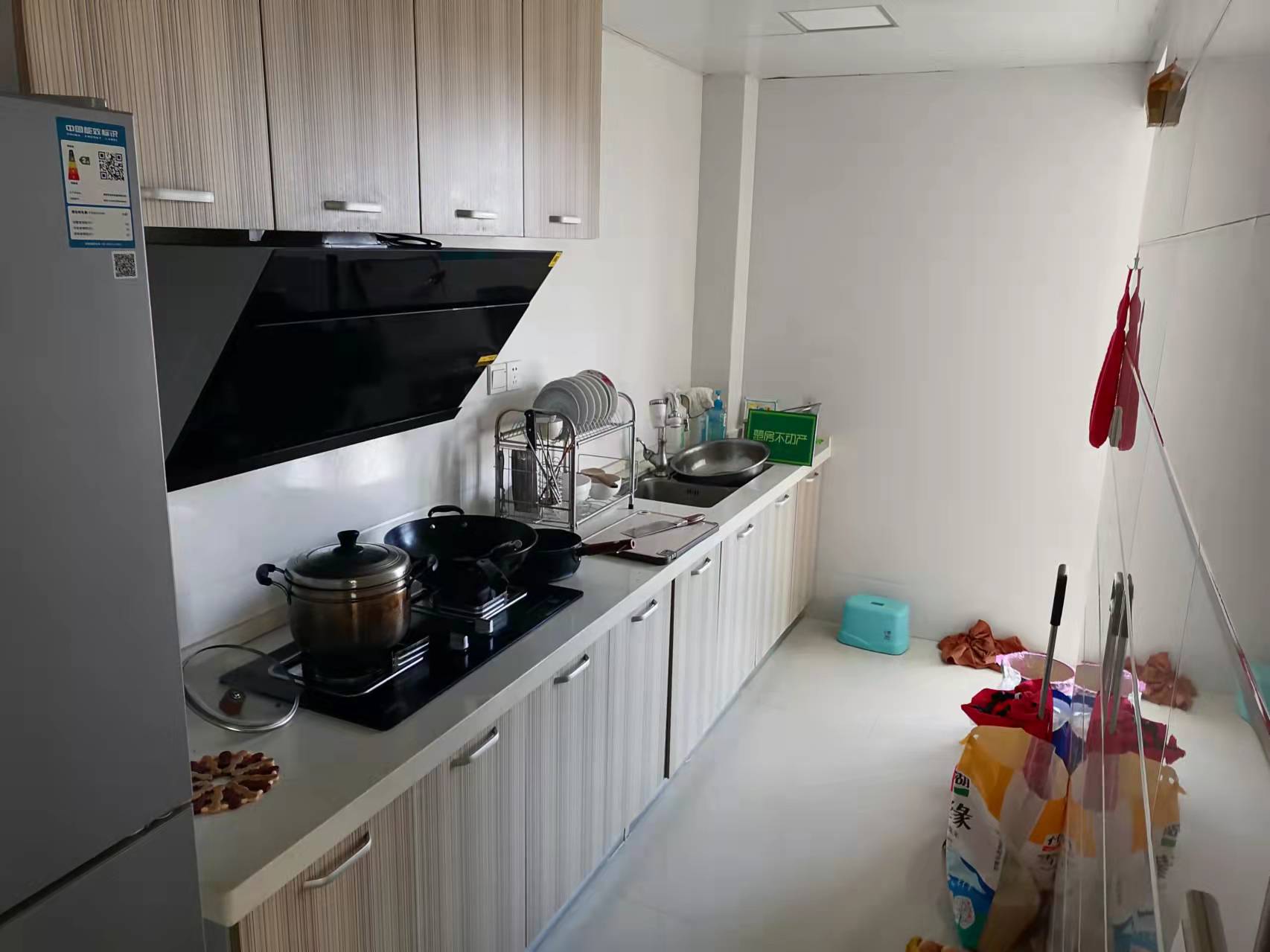 福星城精装两房拎包入住，户型方正采光视野好，证在手满二