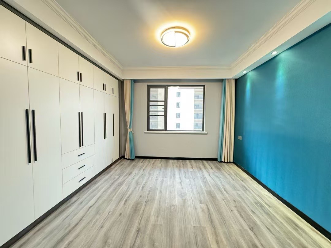 175，荣怀，电梯小高层，2梯2户，精装三房，9.9新，好楼层，证满二，南北双阳台