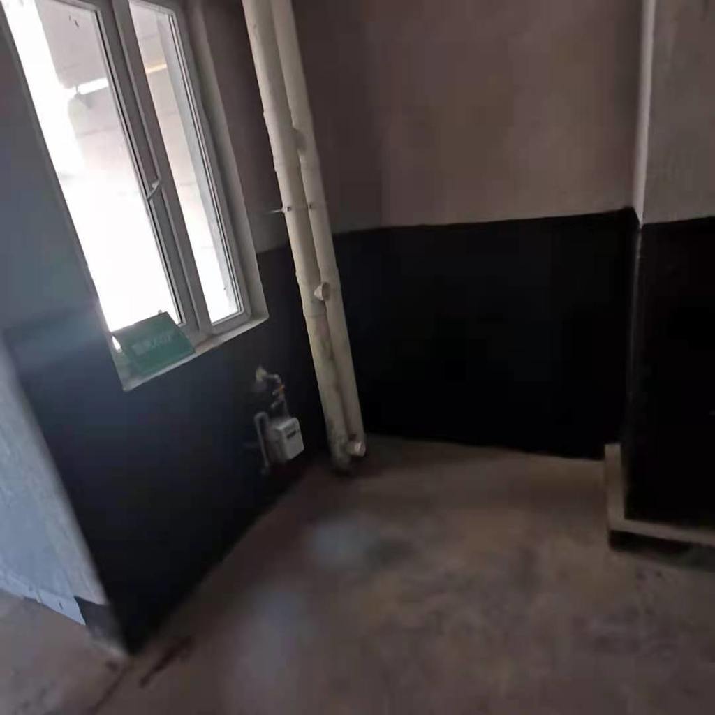 森林国际毛坯4房周边商圈齐全看房方便