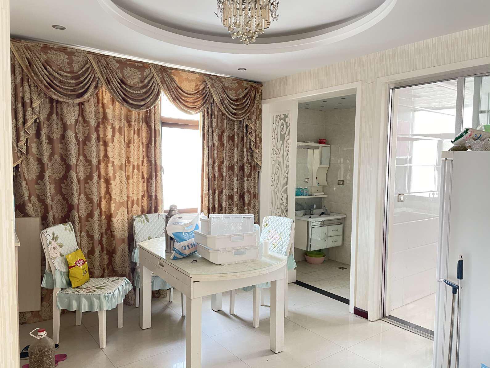 江汉名居花园洋房装修三房拎包入住