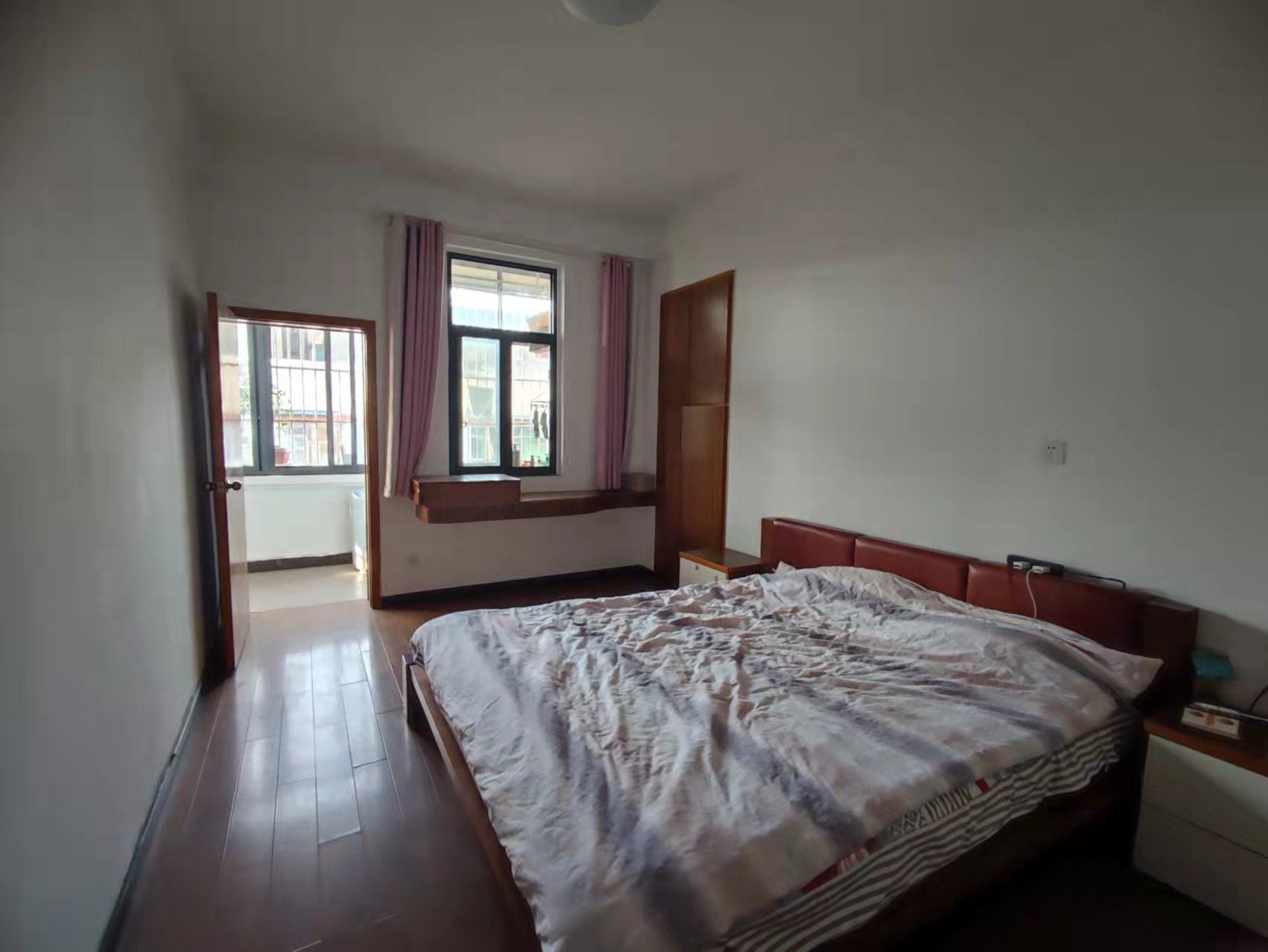 老八中旁水利局宿舍精装修3房采光好步梯4楼可以贷款方便看房