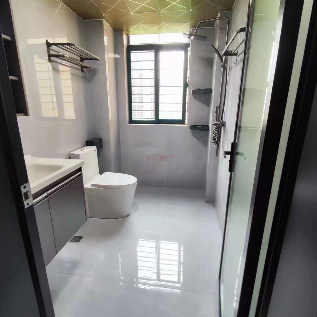 新‮壹城‬号，东边边户，中间楼层，双阳台，精装三‮两房‬卫，全新装修，实验‬三小+二中