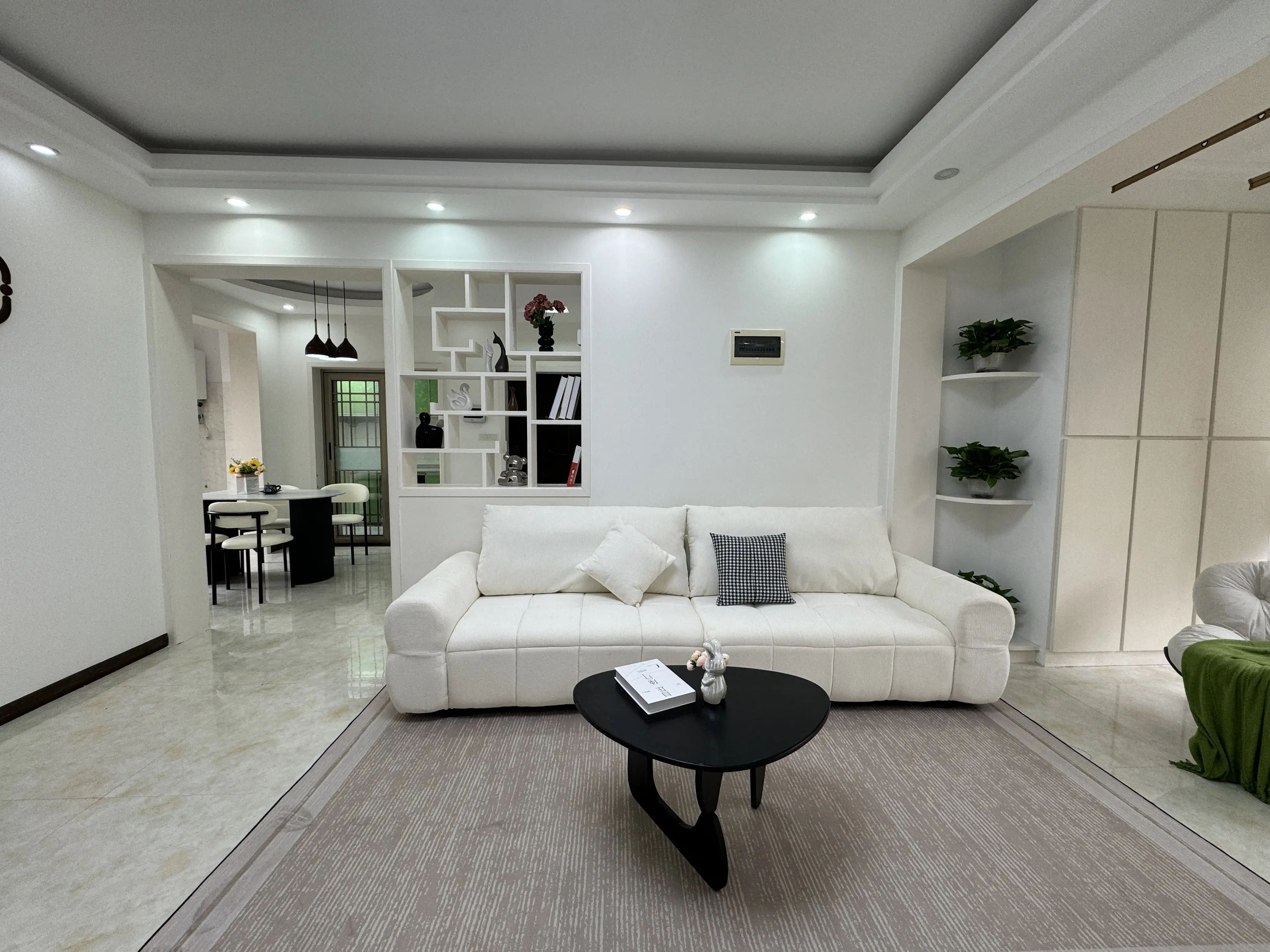 捡漏，一中对面，翰林公馆，​精装3房，边户，好楼层，单价4400，证满二