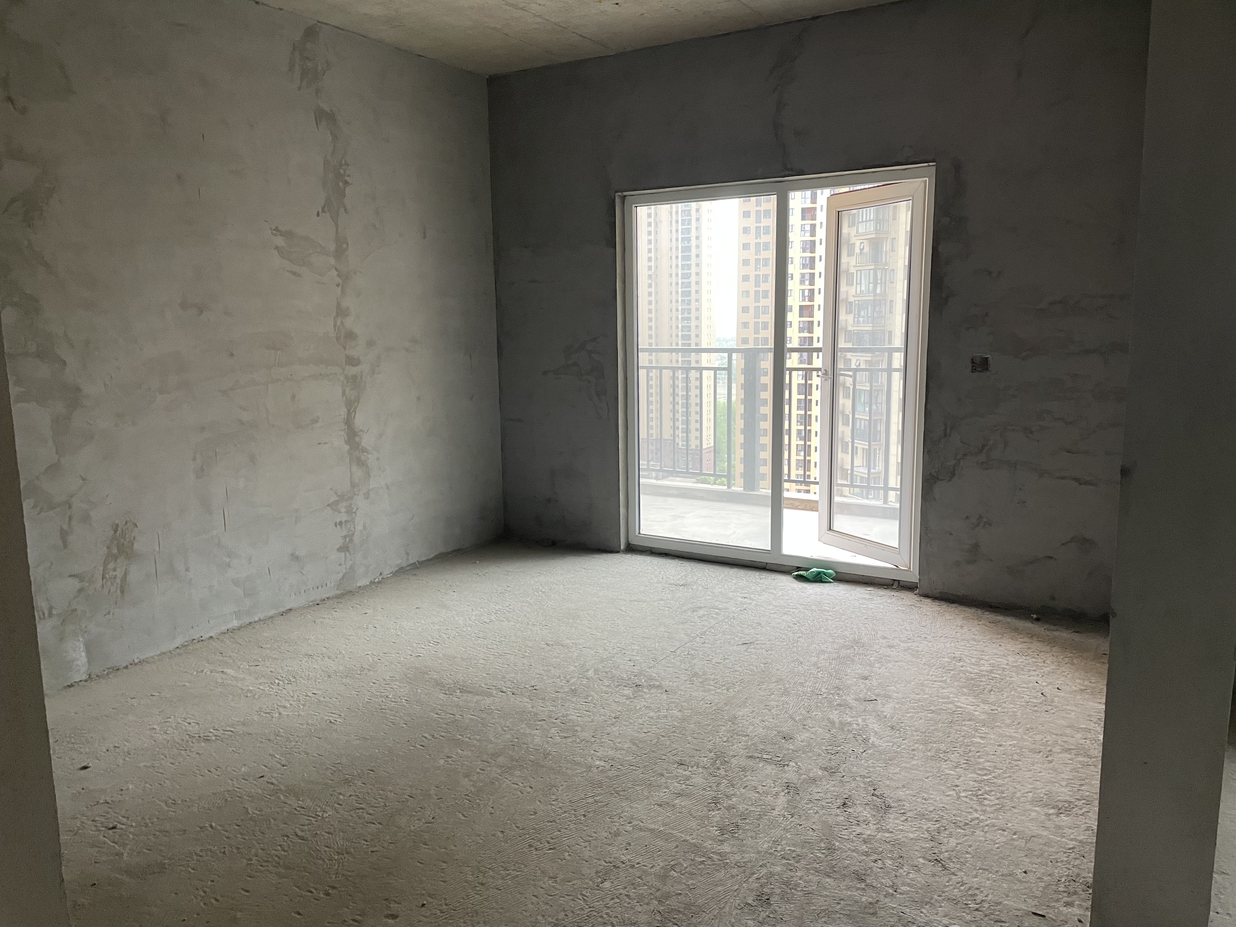 满庭春192平大平层毛坯湖景房没有不喜欢的道理带车位