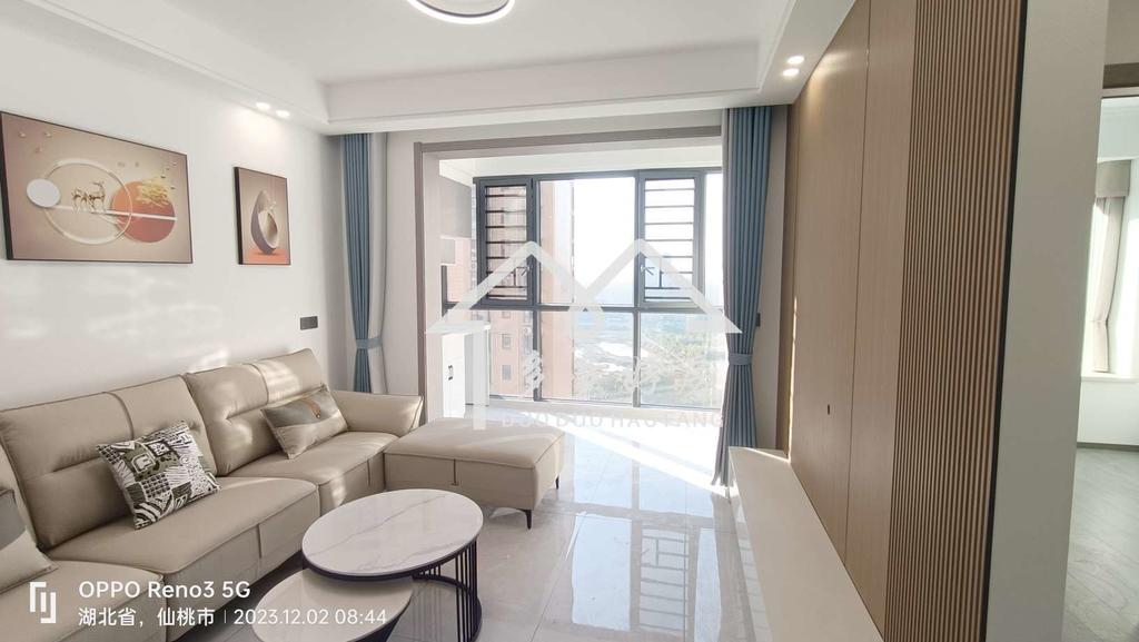 全新装修，小三房，证满二，税少，生活读书全配套