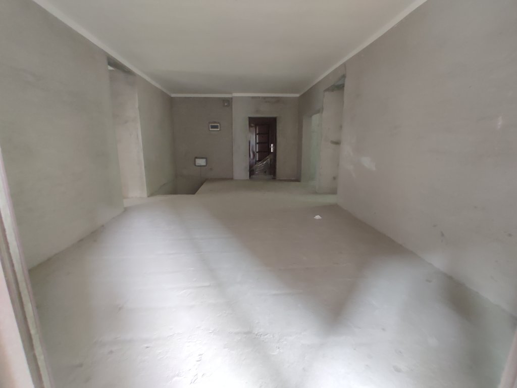 绿地香格里拉.毛坯复式.电梯小洋房.看房方便